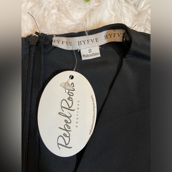 HYFVE Black asymmetrical split sleeve Skirt Romper size Small new - Picture 7 of 14